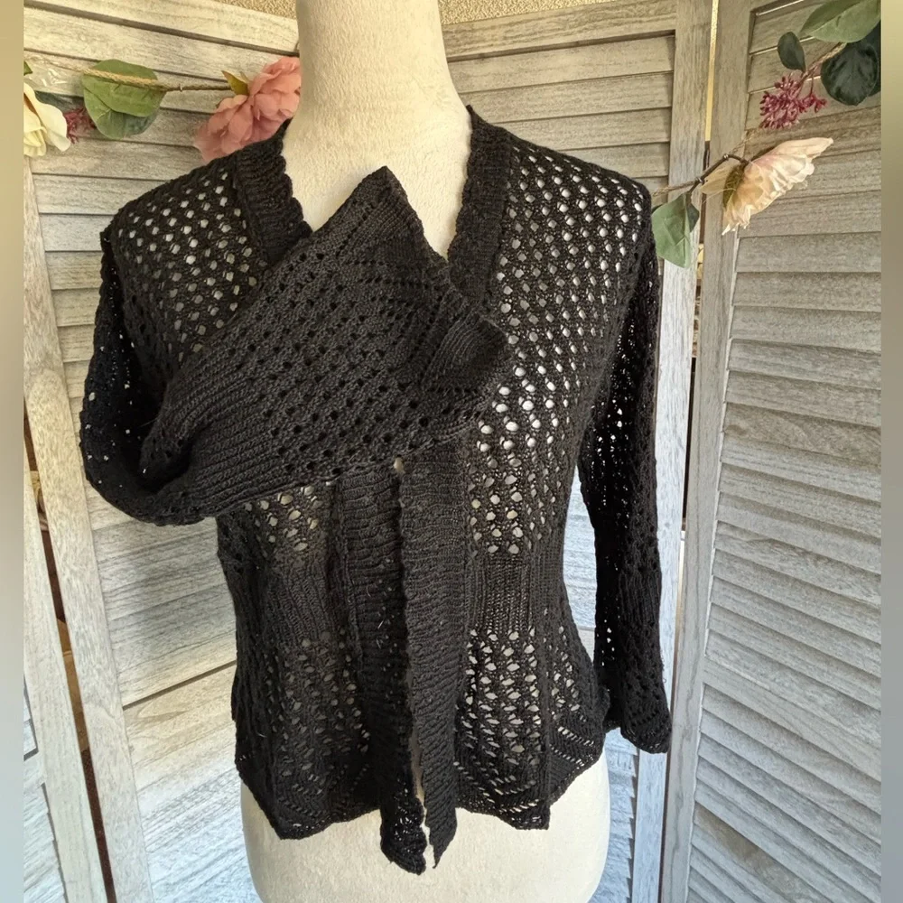 SWEET KIZZ Women’s SZ XL Black Crochet Knit Shrug/Sweater/Jacket w/Bell Sleeves - Picture 5 of 16